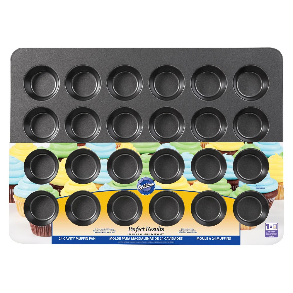 Wilton 24 cup Muffin Pan